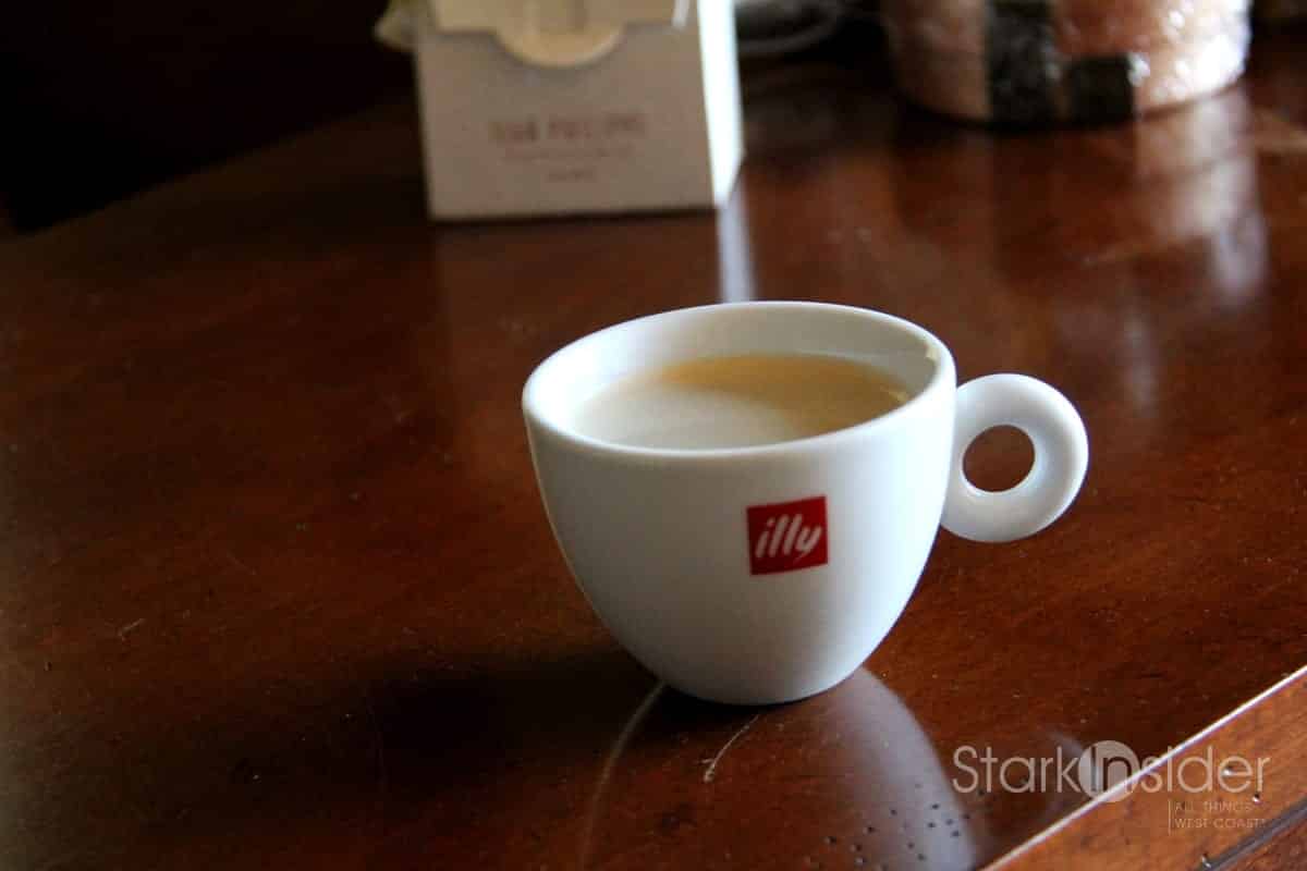 How to make a Caffe Americano in 28 easy steps  Stark Insider